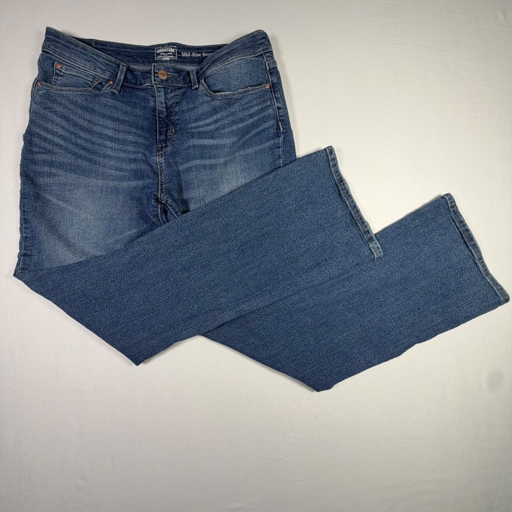 Signature Levi Strauss Bootcut Jeans Mid Rise Medium Wash Y2K Womens Sz 12
